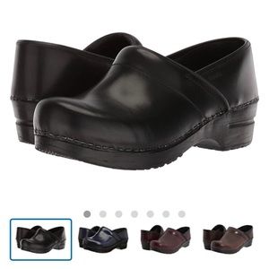Sanita Professional Matte Black Clogs EU size 37